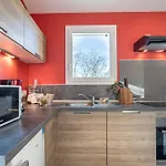 Petite Maison A La Campagne